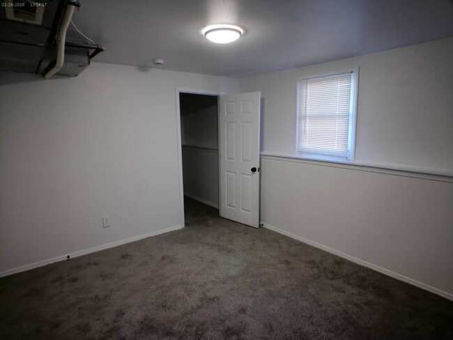 Building Photo - Spacious 4 bedrooms and 2 full baths home located on S Franklin St in Spring Hill