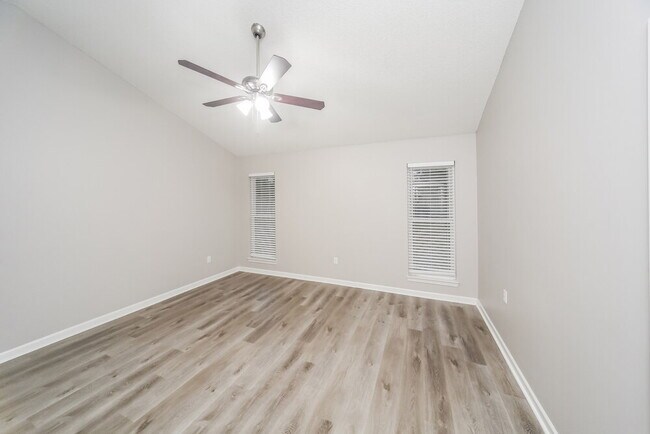 Building Photo - 1679 Central Trails Dr