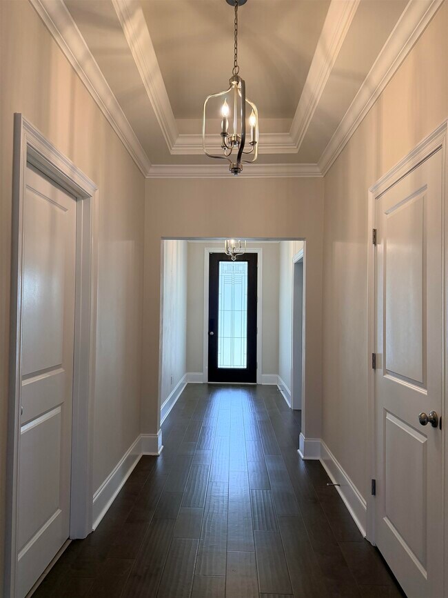 Building Photo - 5742 Vlg Rdg Ln