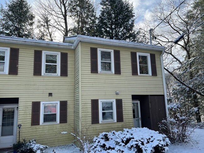 Building Photo - 2 Bedrooms Close to Dartmouth (CURRENTLY U...
