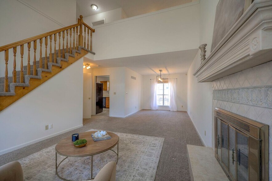 Building Photo - 14903 Goodman St