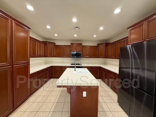 Building Photo - 1720 Dalia Ln