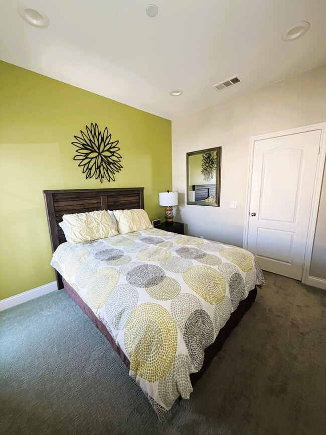 Building Photo - 326 Gulf Stream Way