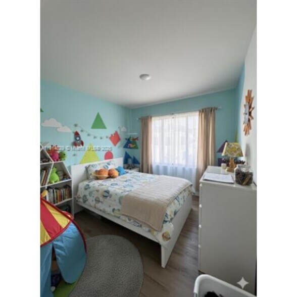 Building Photo - 26119 SW 145th Ct