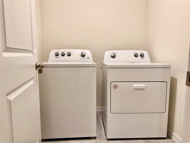 Building Photo - 4119 Autumn Amber Dr