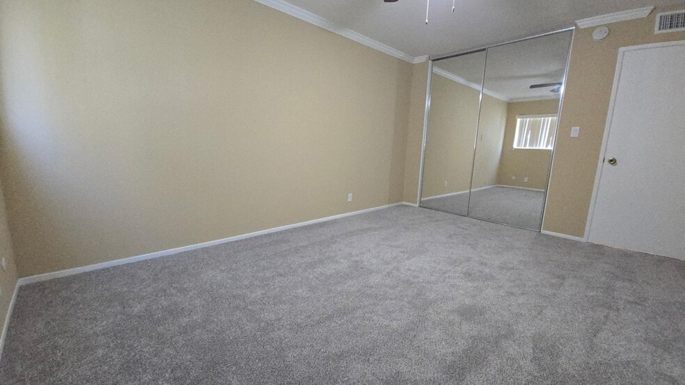 Building Photo - 338 S Arroyo Dr