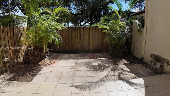 Building Photo - 3326 Farragut St