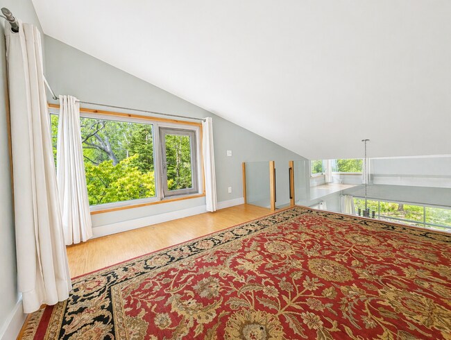 Building Photo - Fabulous "Microhome" in Kenilworth Area!