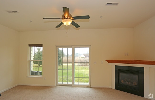 Interior Photo - The Ridgeview Townhomes & The Crossings
