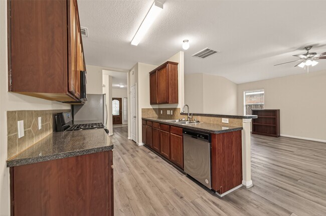 Building Photo - 5107 Moss Garden Ln