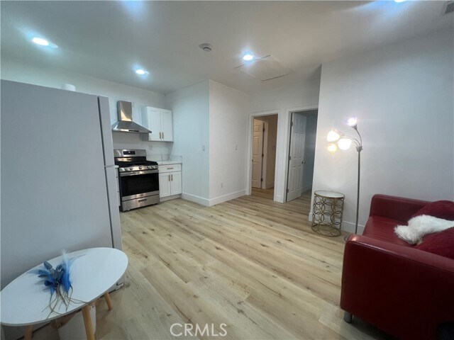 Building Photo - 5522 Farna Ave