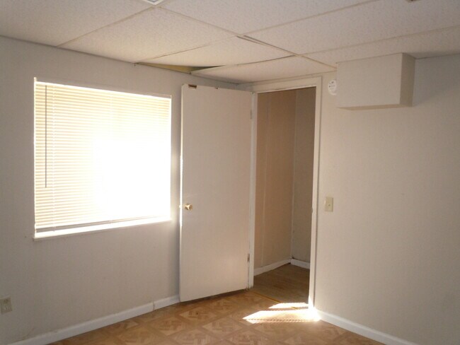 Building Photo - 1102 Apache Dr