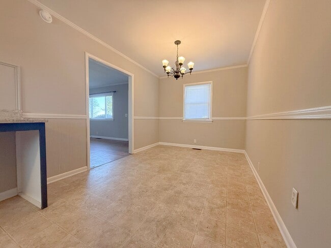 Building Photo - Spacious 3 Bedroom Home with Limited-Time $500 Move-In Special