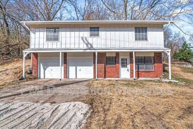 Building Photo - 3542 N 60 St