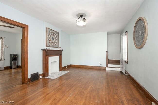 Building Photo - 2083 Chesterland Ave