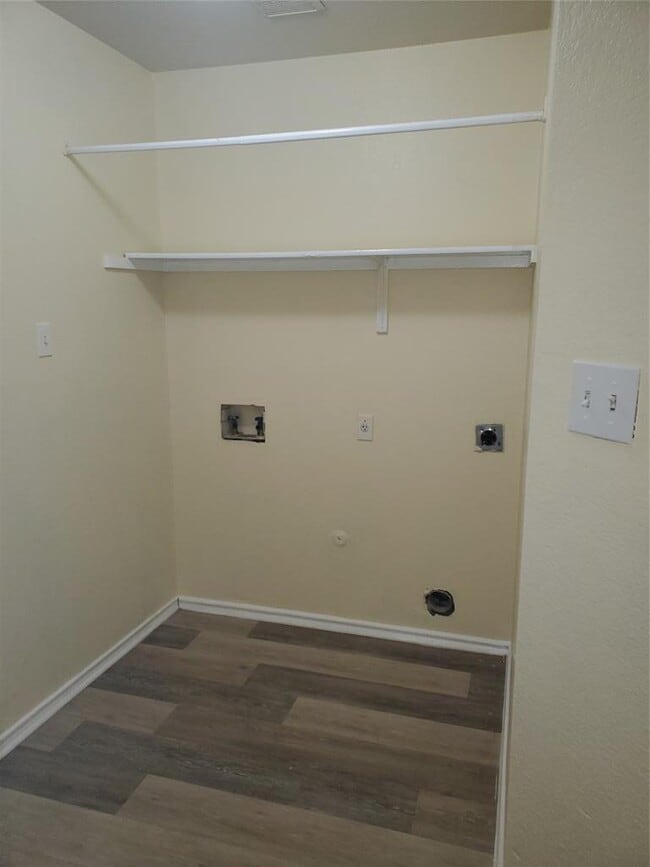 Building Photo - 1020 Christopher Ave