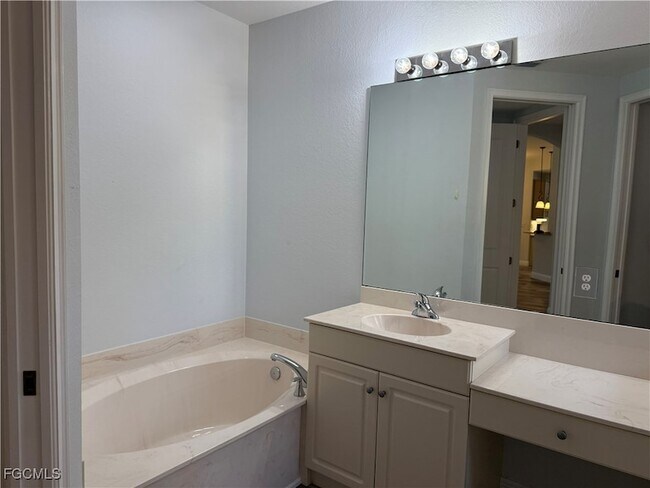 Building Photo - 15751 Prentiss Pointe Cir