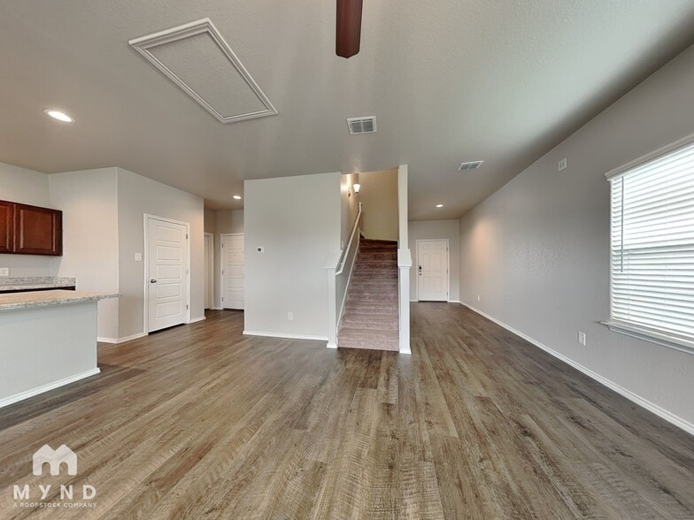 Building Photo - 247 Stevens Summit