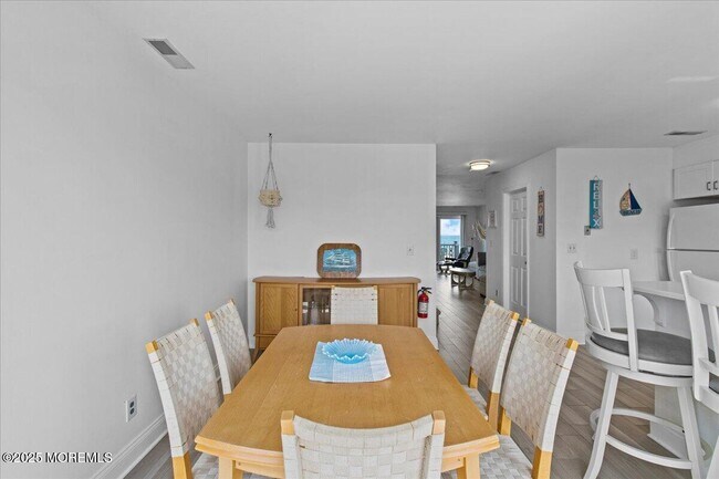 Building Photo - 30 Dune Terrace