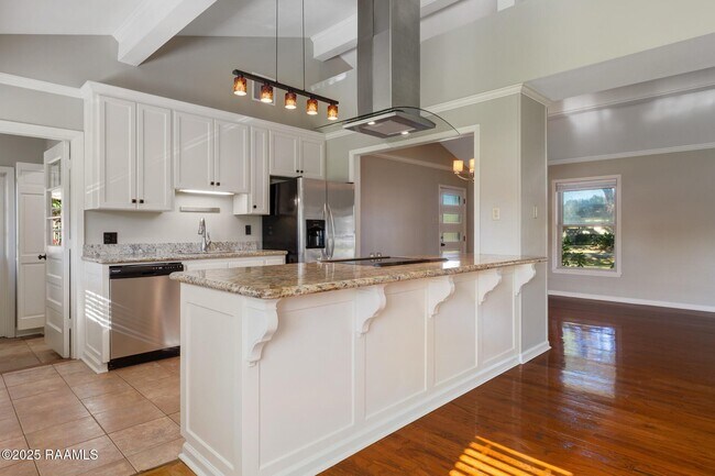 Building Photo - 101 Alonda Dr