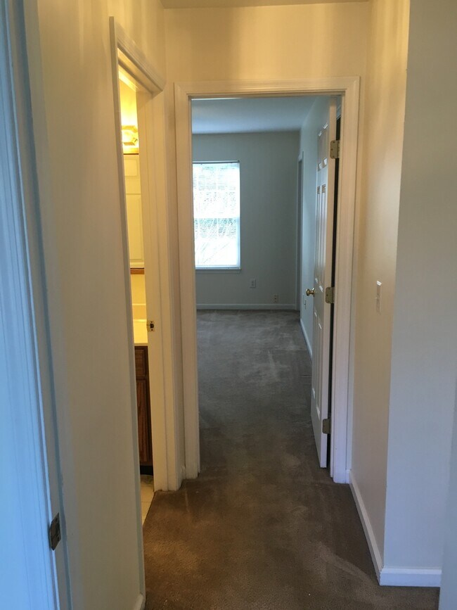 Building Photo - MFI Single Family, Heather Road