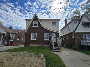 Building Photo - 3BR Colonial - Hardwoods/Decorative Fireplace - Detroit - 48204