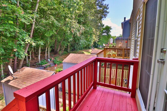 Building Photo - 229 Red Jade Dr