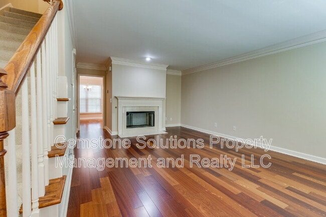 Building Photo - 1628 Brentwood Pointe