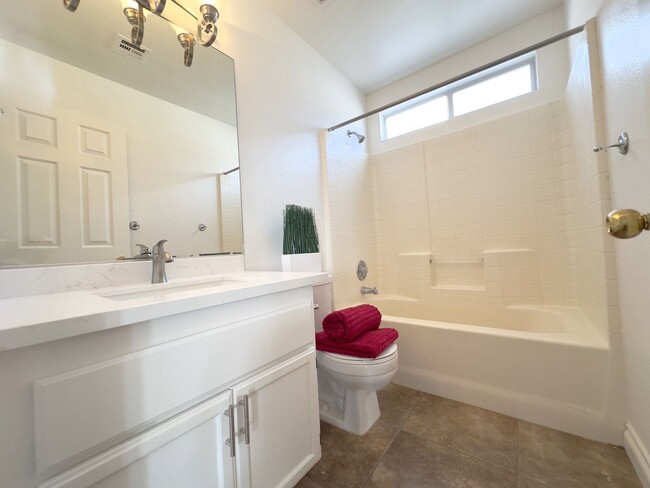 Building Photo - Beautiful Newly Renovated SW Las Vegas Hom...