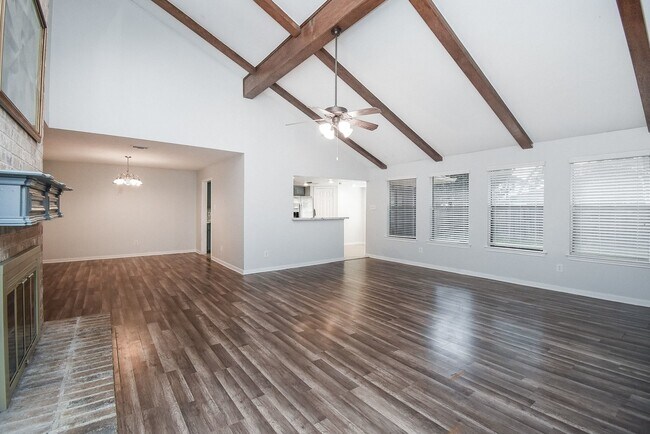 Building Photo - 14418 Royal Hill Dr