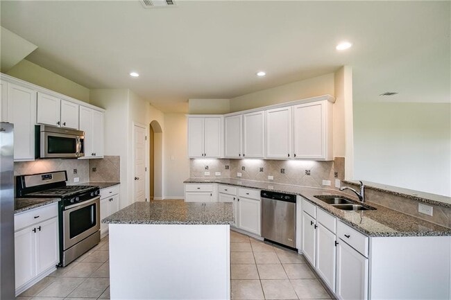 Building Photo - 226 Hot Spring Valley