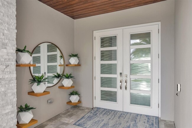 Building Photo - 17113 Aquavera Way