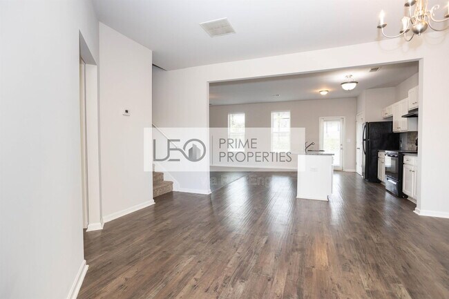 Building Photo - 156 Daisy Cir