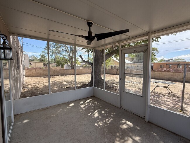 Building Photo - 2729 Bel Air Dr NE