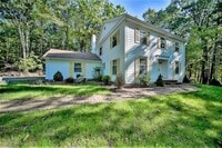 Building Photo - 27 Buttonwood Rd