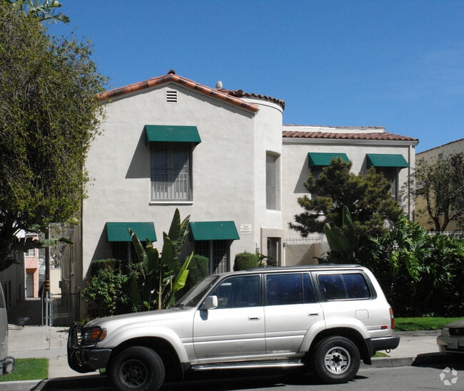 Building Photo - 140 S Elm Dr