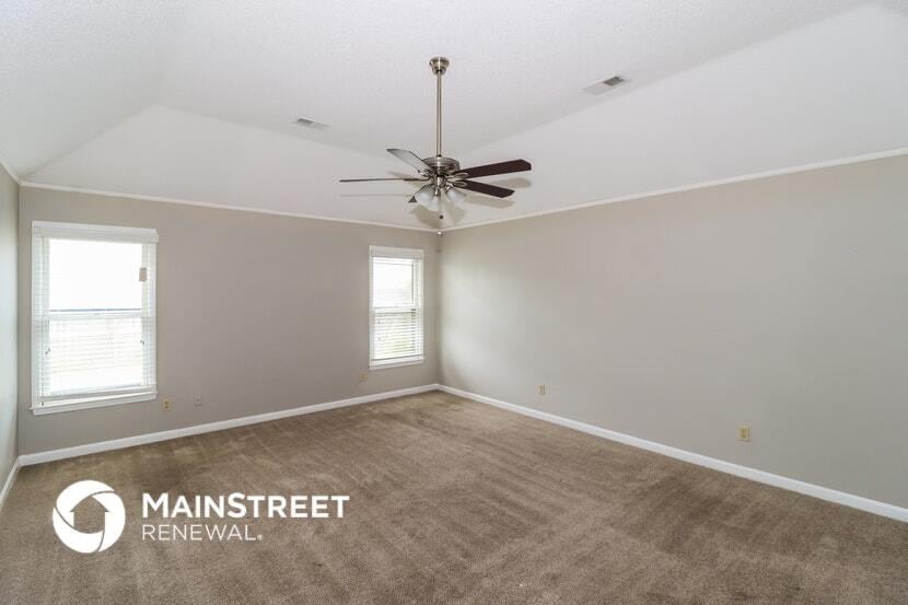 Building Photo - 9261 Sarsen Dr