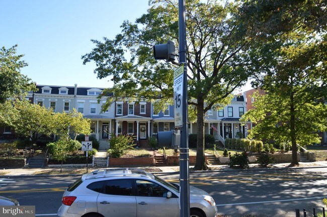 Building Photo - 720 K St NE