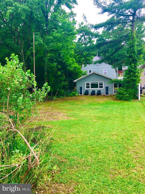 Building Photo - 332 Arbutus Dr