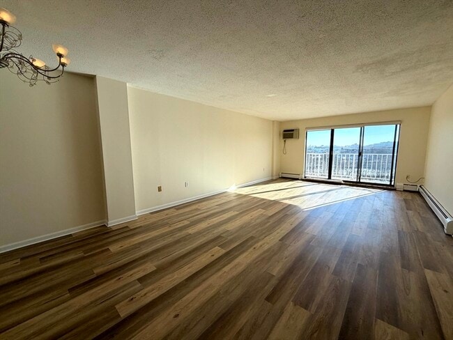 Building Photo - 151 Coolidge Ave