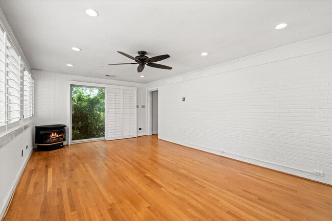 Building Photo - 500 Monticello Blvd