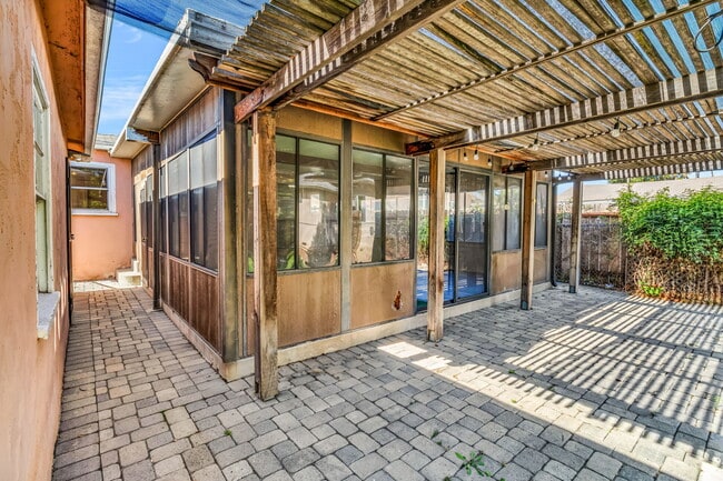 Building Photo - 4753 Choctaw Dr