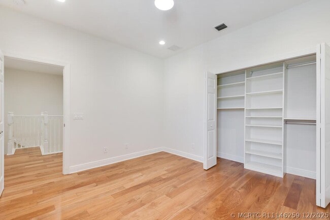 Building Photo - 4644 Cadiz Cir