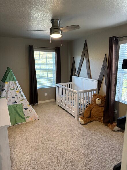 Building Photo - 1986 Shadow Creek Dr