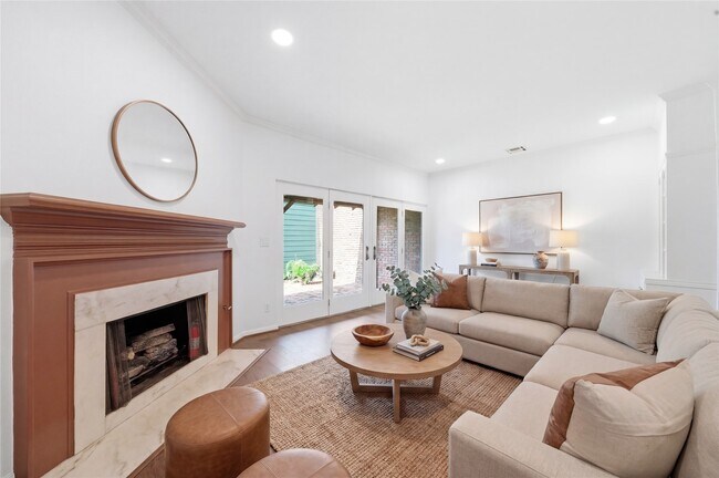 Building Photo - 8614 Oakford Dr