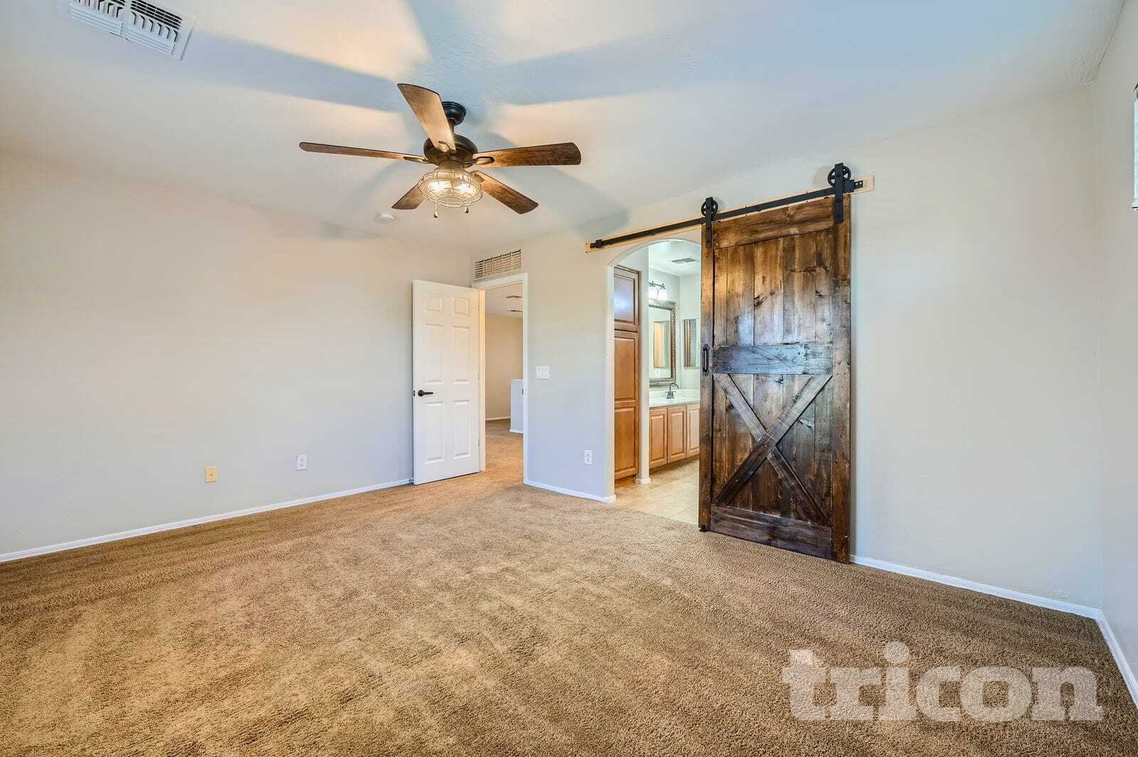 Building Photo - 1351 E Stirrup Ln