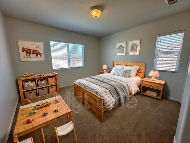 Building Photo - 1242 English Oak Way
