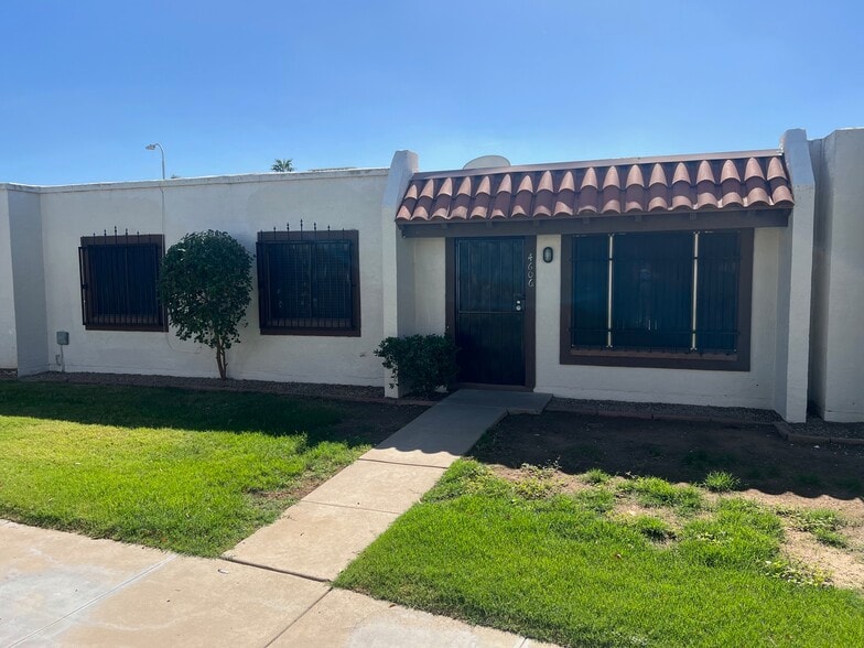 Primary Photo - 4606 W Desert Crest Dr