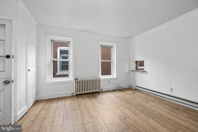Building Photo - 23 E 2nd St