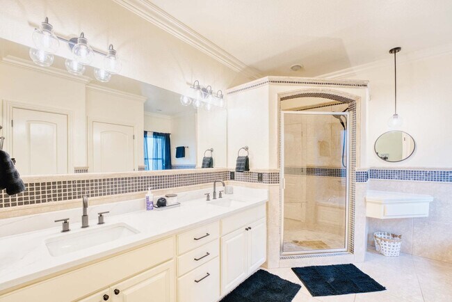 Building Photo - 13810 AR-16 Scenic